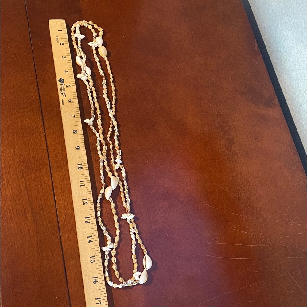 Two seashell necklaces - Picture 4 of 5